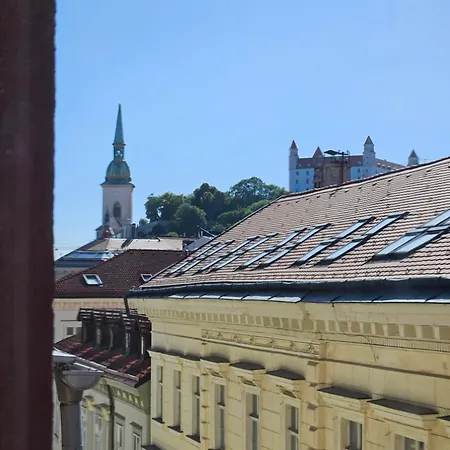 Design 3Br Old Town Apt With Castel & Cathedral View-Free Parking *