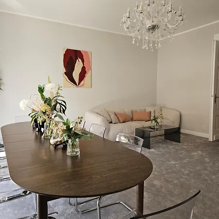 Design 3Br Old Town Apt With Castel & Cathedral View-Free Parking 아파트